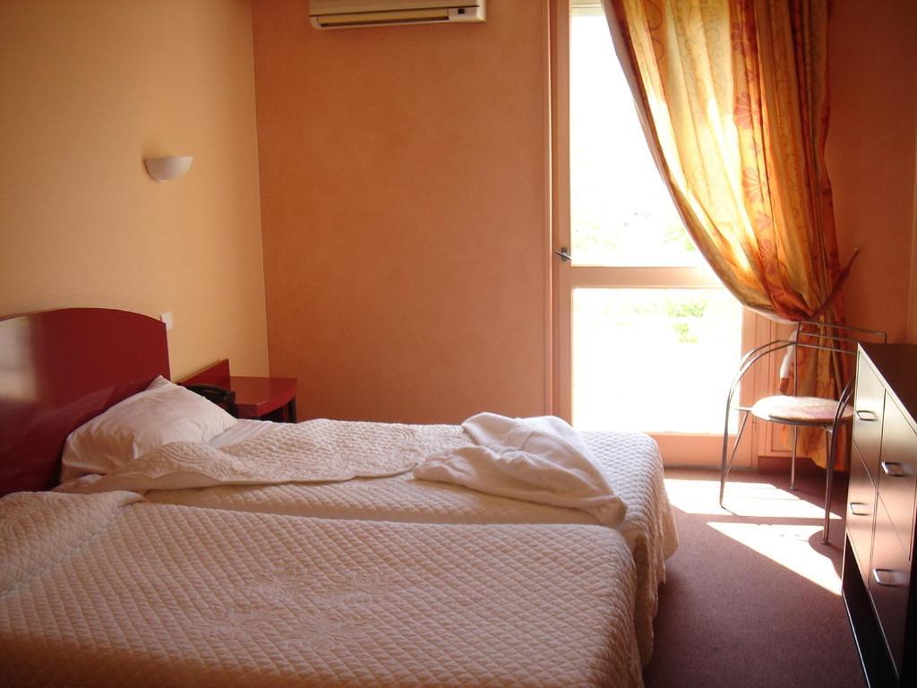 L'Esplan Hotel Saint-Paul-Trois-Chateaux Bilik gambar